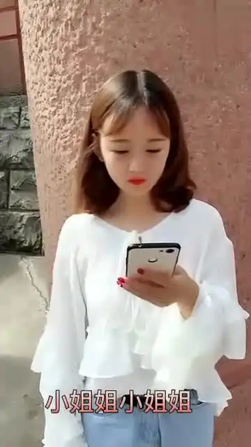 小伙套路美女,我笑了