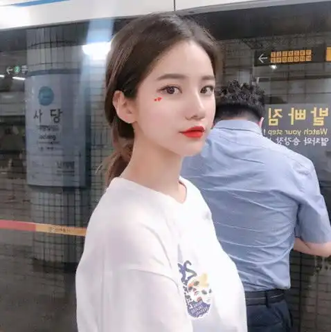 新款闺蜜三人头像女生刘