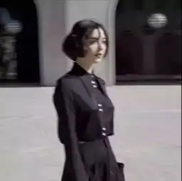 头像生活很残酷但请你兴致勃勃地活