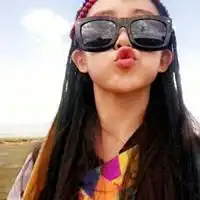 快乐女生头像在错的时间爱上了忘不掉的人