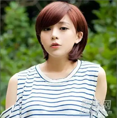 最新的女孩短发风格创造了一个有个性的女国王迷