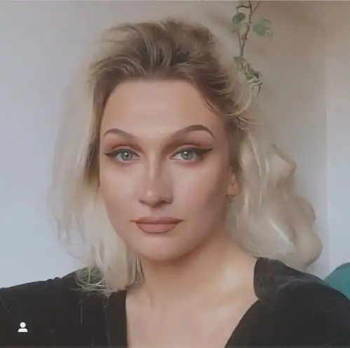 英国最美变性人爆火全网她虽然不男不女,但真的很美