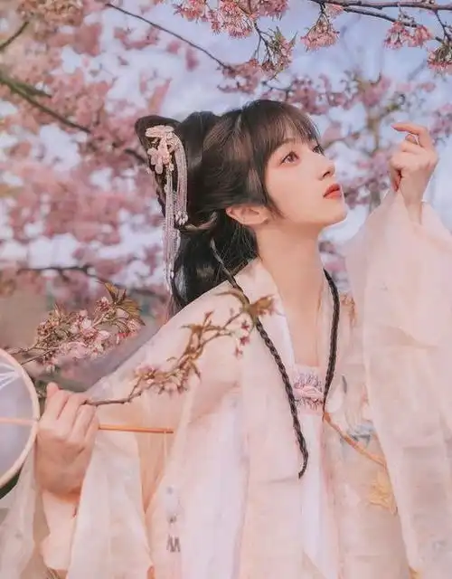 十二星座女古装侧脸杀双子可爱杀,金牛温柔杀,摩羯秒杀