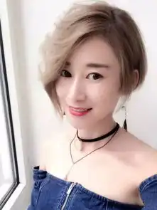 他是理发界的传说8年只为女生剪短发,好评无数