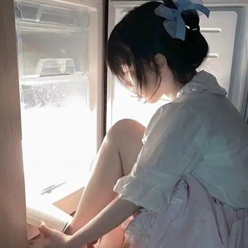 qq女生头像真人云川初入梦