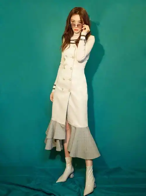 不止演技一流,时尚感也超强,高冷女神王晓晨的穿搭也很适合你