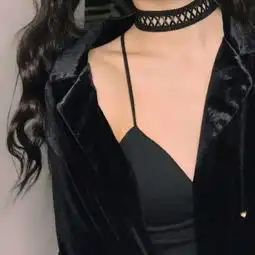 时尚部位女头.灯笼易灭恩宠难寻