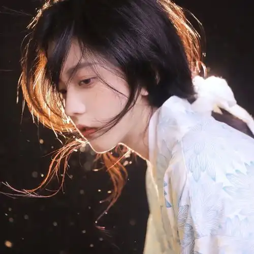 唯美女生头像你眼中的星河荡漾,是我一生的心之所向