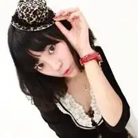 这个女的叫什么名字