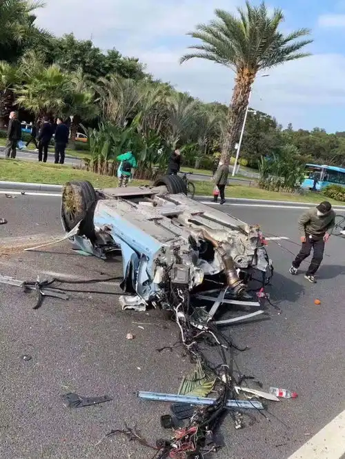 厦门女子开跑车酿惨烈车祸车主被曝是女网红本尊紧急澄清
