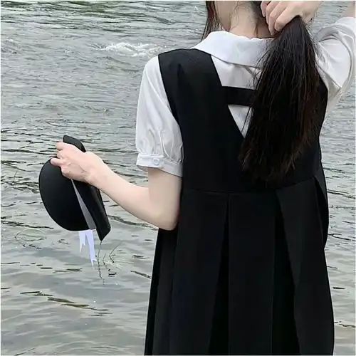 女生头像胶片风大美人