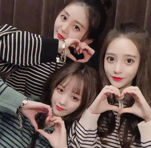 网红同框,周扬青气场强,艾比跟女生没区别,刘思瑶又变脸了