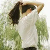 清新侧脸马尾头像女生微信头像图片大全