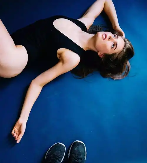 凭什么她会被花花公子老板亲选为封面女郎丨超模名录