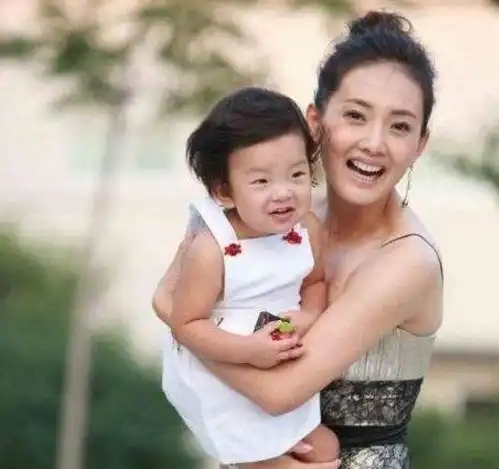 国民媳妇牛莉夺游泳冠军上8次春晚,这些年怎么消失了