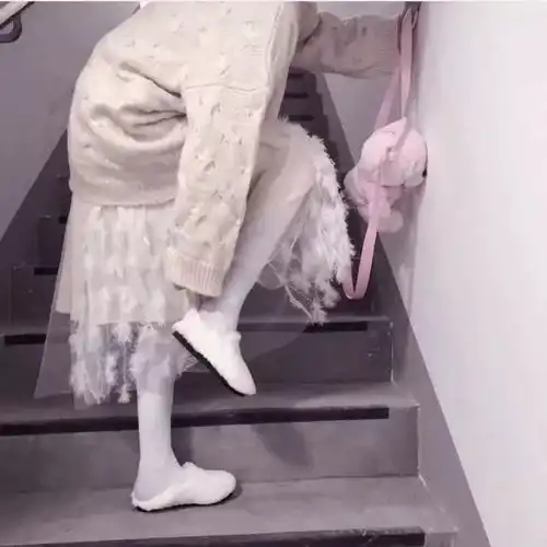 女生头像见你一次都不容易所以我很珍惜