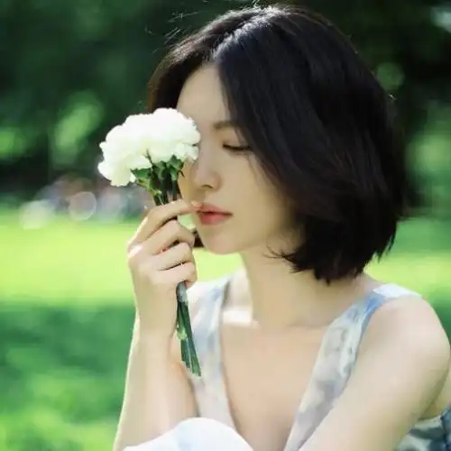 女生谎言之我要找满眼都是我的男孩