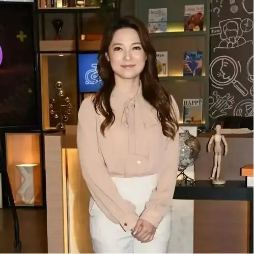 tvb前女星自认与社会脱轨,否认婚内出轨,与视帝前夫关系友好