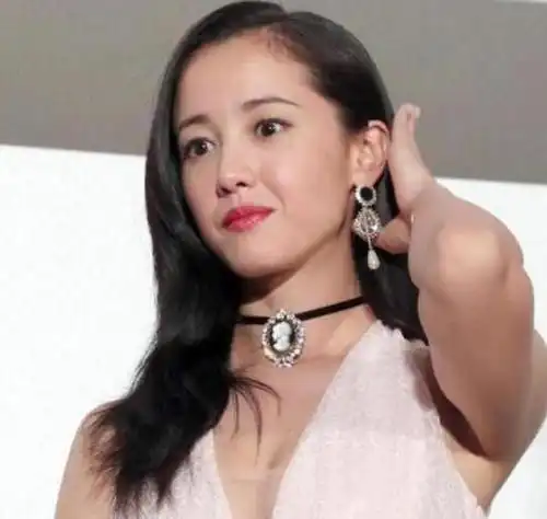 吸毒女演员当庭忏悔没资格复出,转头计划改当歌手重新出道