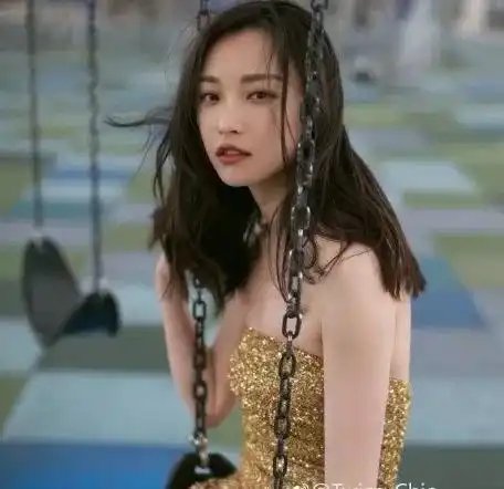 面对媒体的逼问,倪妮终于说出了她高级脸少女感背后的真相