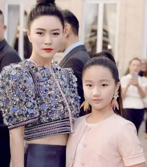 曾与陆毅相恋4年,打败章子怡成影后,如今41岁如少女