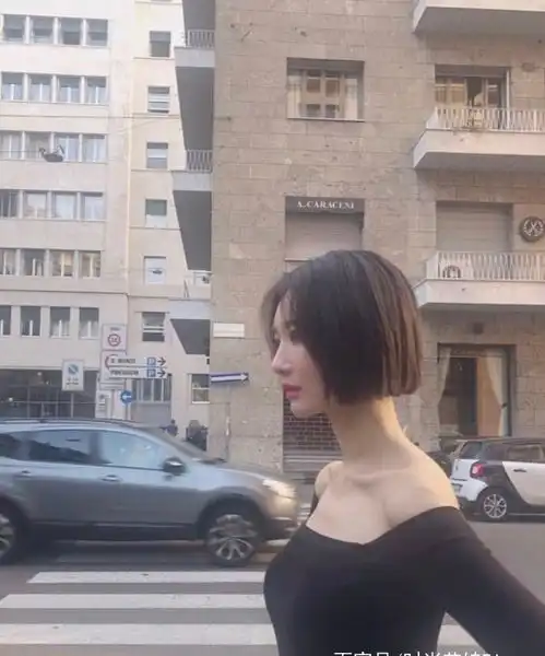 高俊熙巴黎幕后大片,天鹅颈小蛮腰造型收获零差评,妥妥热搜第一

