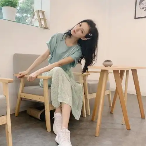张予曦从网红成功转型为明星,靠的不仅是高颜值还有超高的衣品