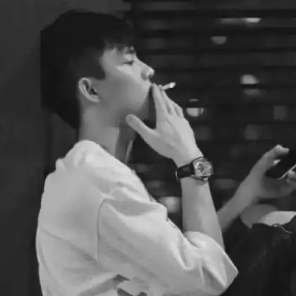 男生头像痞帅冷酷抽烟