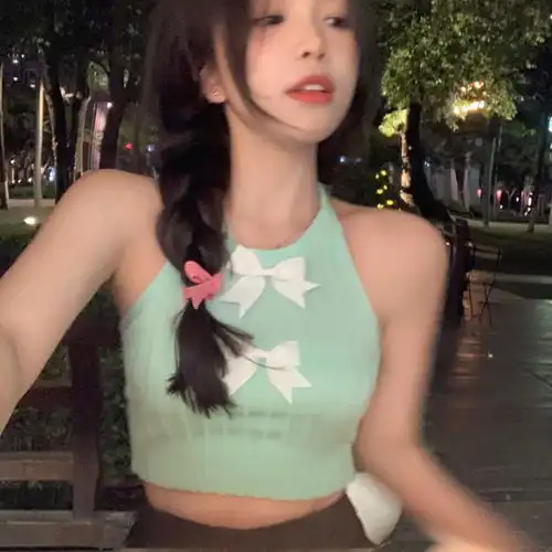 闺蜜头像总有人教你长大但方式不用感谢