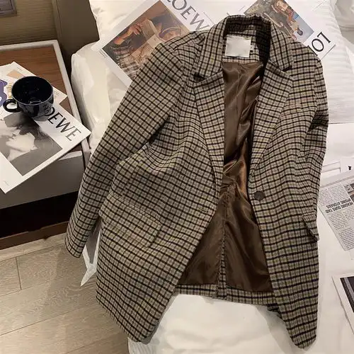 高级感毛呢西装外套女2021年新款秋冬季复古韩版英伦风格子小西服