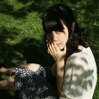 有没有好看的qq女生姐妹头像4张不带字,还有个性签名