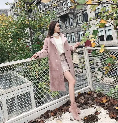 谁的冬天没有几件宽松又慵懒的外套,瞬间激发少女心
