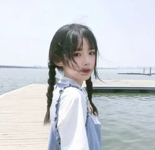 女生头像失去分享欲是散场的开始