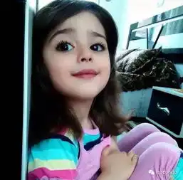 8岁被誉为全球最美儿童,老爸都辞职了当她专人保镖