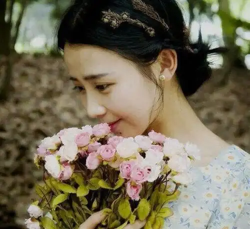 再过2周,满园花开,月老送真爱,旧缘仍在,情深不怠,赴约而来感情