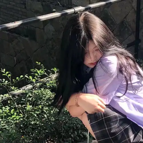 文案头像爱与不爱皆自由
