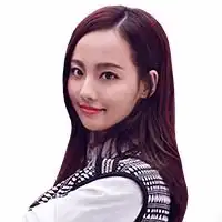 比美现场张嘉倪孟美岐同框看秀一个西装优雅一个可爱少女范