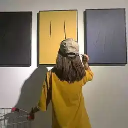 情侣头像因为是对的人,走路真的来不及