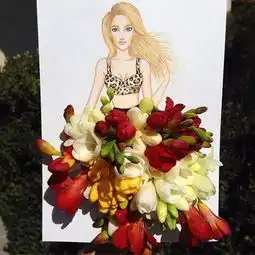 这位帅哥用食物做的裙子,女人看了都流口水