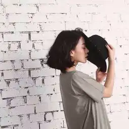 合成双重曝光女头黑白唯美背影