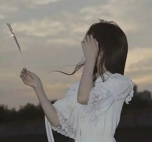 超有感觉的氛围十足女生头像
