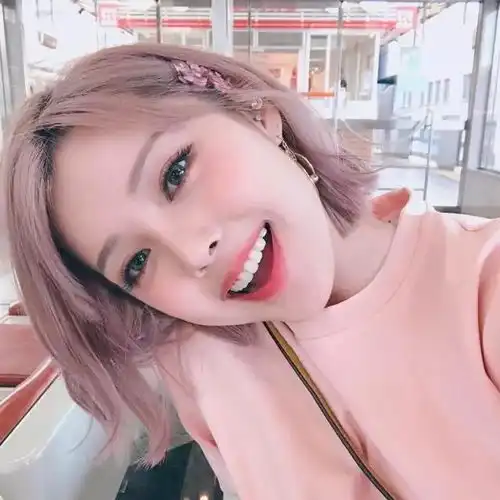 还在黑长直pony带你玩转2017最美发色