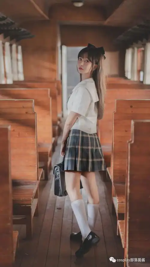 jk少女希望你是真的释怀,而不是瞒着所有人偷偷难过