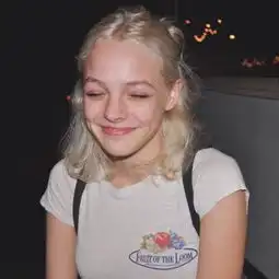 最新好看的欧美女生贴吧头像2018精选眼泪是最懦弱表现