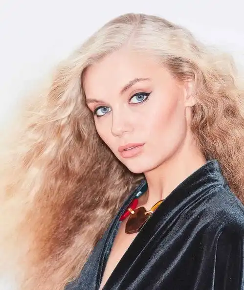 发质差的女孩小心别踩雷,好好保养头发,气质才能更好