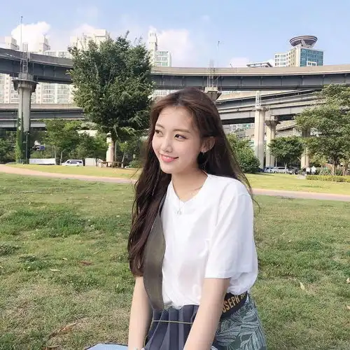 当年的国民小可爱如今竟成不良少女