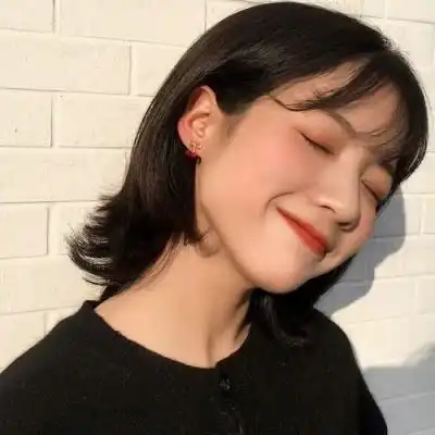 有没有让你一眼心动的女生