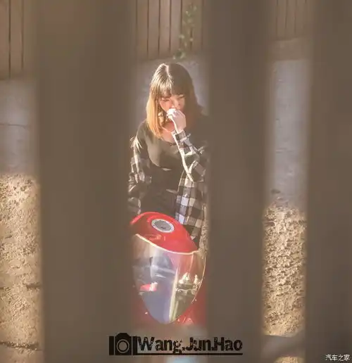 拉面出品之机车女郎征服公路猛兽