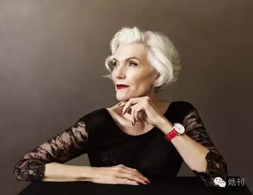 45岁的牛莉美成少女,谁还说中年妇女很肥腻