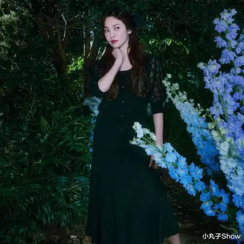 宋慧乔离婚后终于复出,搭档小11岁男星张基龙,粉裙打扮梦回少女